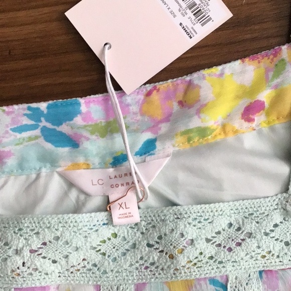 2/$12 3/$18 Lauren Conrad floral peasant blouse NWT - Picture 4 of 7